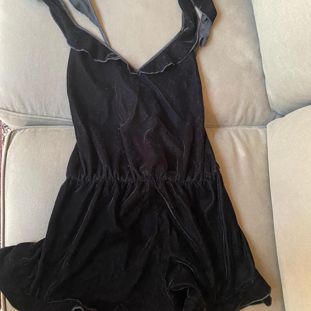 Black velvet night romper